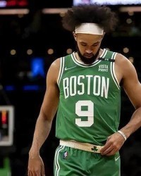 星空体育官网-连续两战发挥出色 德里克·怀特也拥有当爹buff？