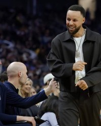 星空体育赛事-一夜3大消息！库里伤情更新，哈登创里程碑，快船迎重大利好